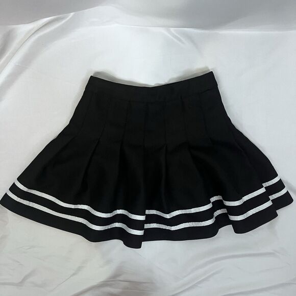 H & M Dark Gothicore Academia Women’s Pleaded Black With White Stripe Size 2 - Picture 1 of 9